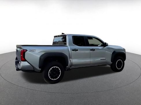 Used 2024 Toyota Tacoma TRD Off-Road AWD/4WD image 15