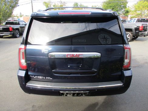 Used 2019 GMC Yukon XL Denali w/ Denali Ultimate Package image 5
