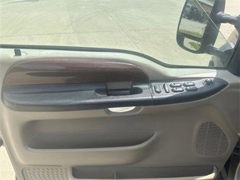 Used 2006 Ford F450 Lariat image 11