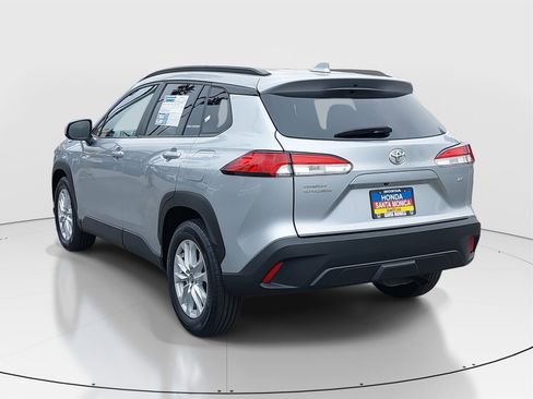 Used 2023 Toyota Corolla Cross LE image 7
