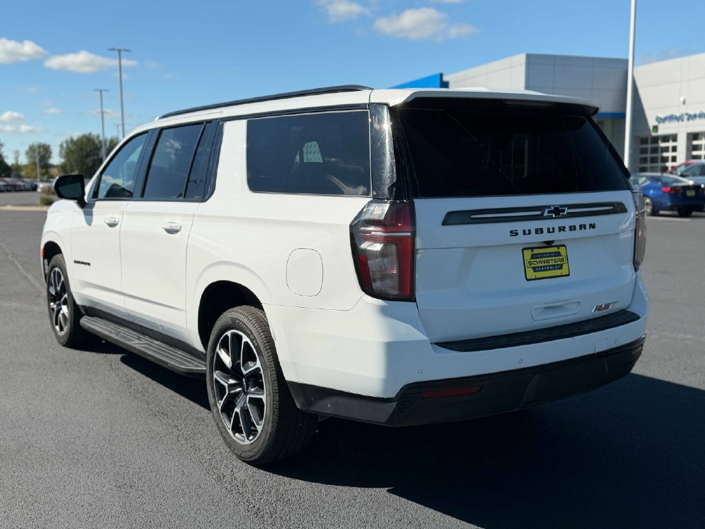 Used 2023 Chevrolet Suburban RST AWD/4WD image 9