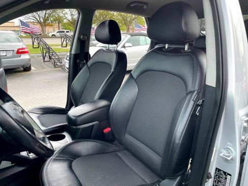 Used 2013 Hyundai Tucson GLS image 12