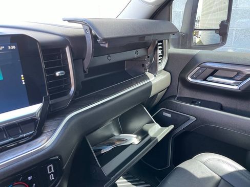 Used 2025 Chevrolet Silverado 3500 LTZ w/ LTZ Plus Package AWD/4WD image 25