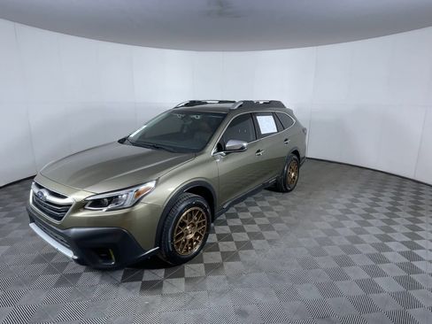 Used 2022 Subaru Outback Touring XT image 3