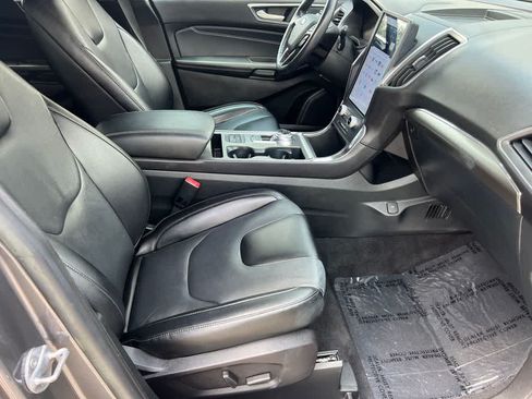 Used 2022 Ford Edge Titanium AWD/4WD image 13