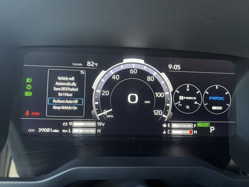 Used 2024 Toyota Sequoia Platinum AWD/4WD image 32