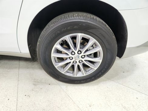 Used 2024 Buick Enclave Premium image 49
