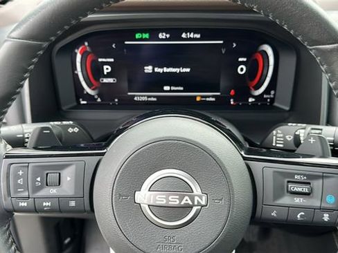Certified 2023 Nissan Rogue Platinum w/ Platinum Premium Package AWD/4WD image 12