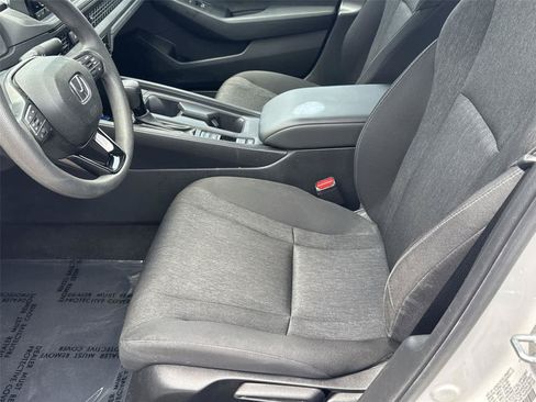 Used 2023 Honda Accord LX image 13