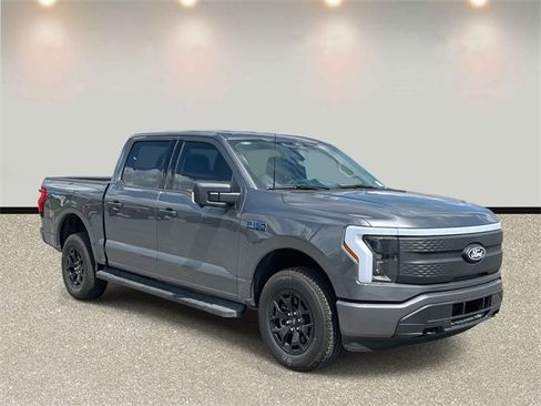 New 2025 Ford F150 Lightning XLT image 3