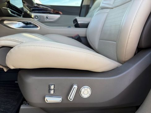 Used 2024 Lincoln Nautilus Reserve w/ Equipment Group 203A image 17