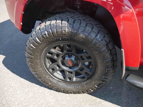 Used 2022 Toyota 4Runner SR5 Premium image 10