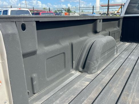 Used 2004 GMC Sierra 2500 SLT w/ Skid Plate Package image 49