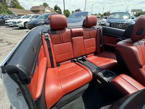 Used 2012 BMW M3 Convertible image 28