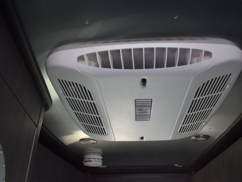 Used 2022 Mercedes-Benz Sprinter 3500 image 48