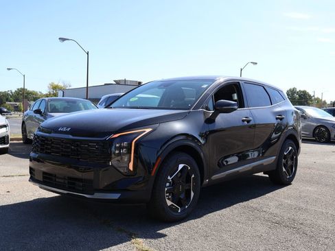 New 2026 Kia Sportage S image 3