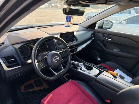 Used 2023 Nissan Rogue SV w/ SV Premium B Package FWD image 10