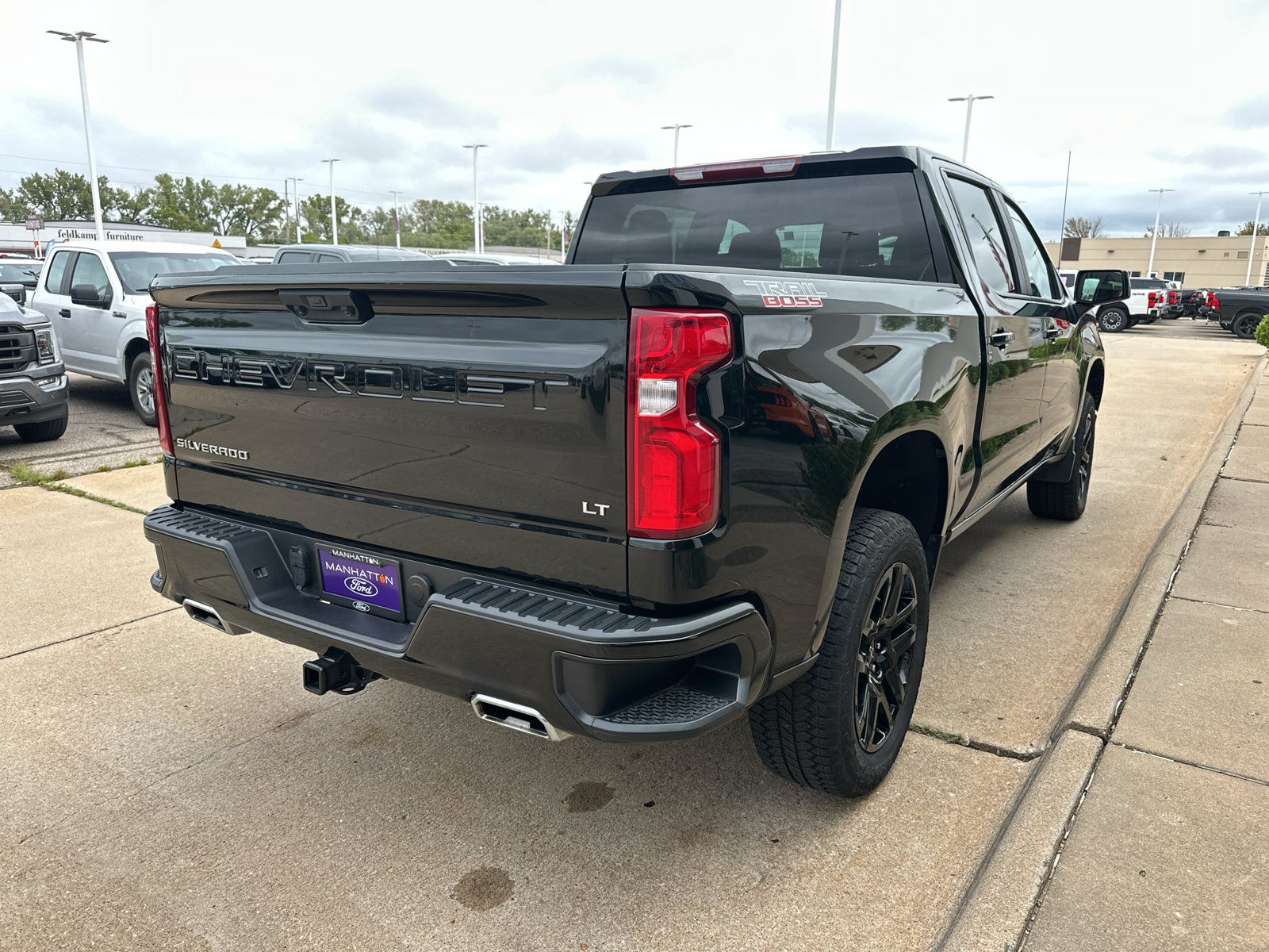 Used 2025 Chevrolet Silverado 1500 LT Trail Boss w/ Protection Package AWD/4WD image 11