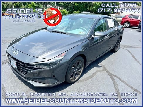 Used 2022 Hyundai Elantra SEL image 2