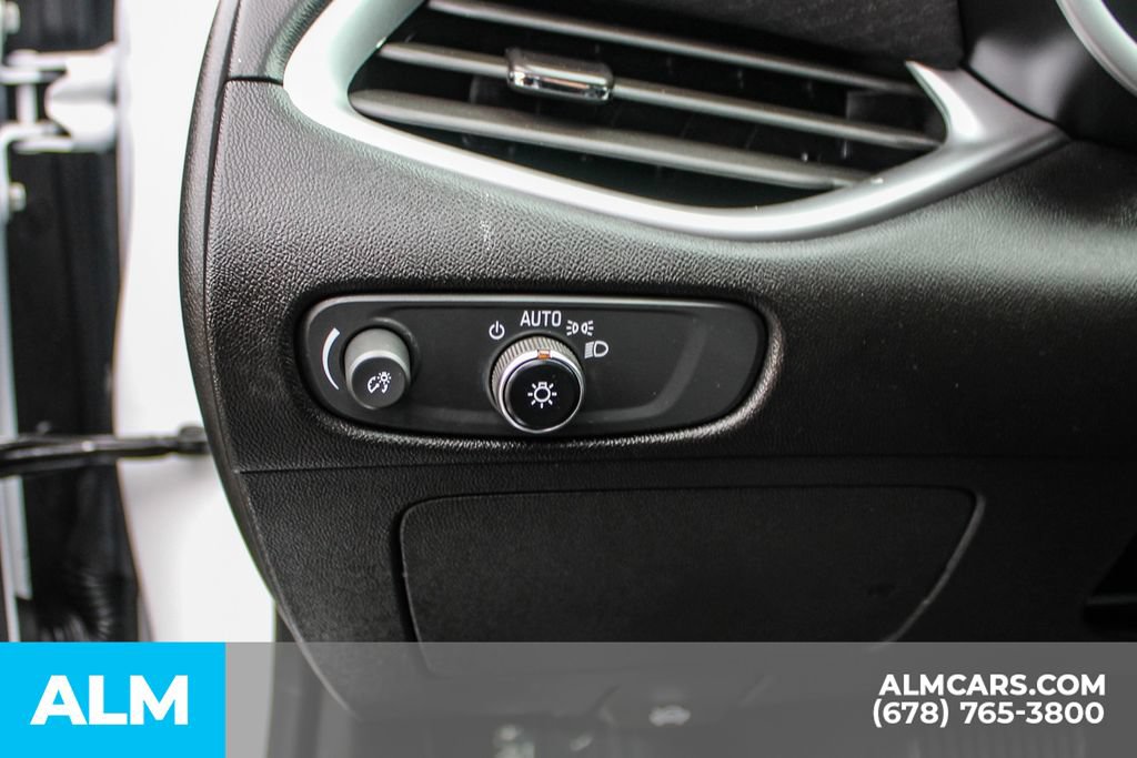 Used 2023 Chevrolet Malibu LT FWD image 24