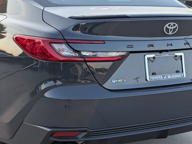 Used 2025 Toyota Camry SE FWD image 8