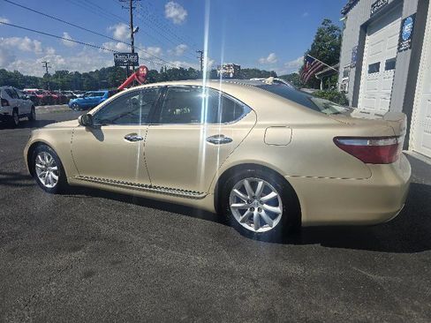 Used 2007 Lexus LS 460 RWD image 4