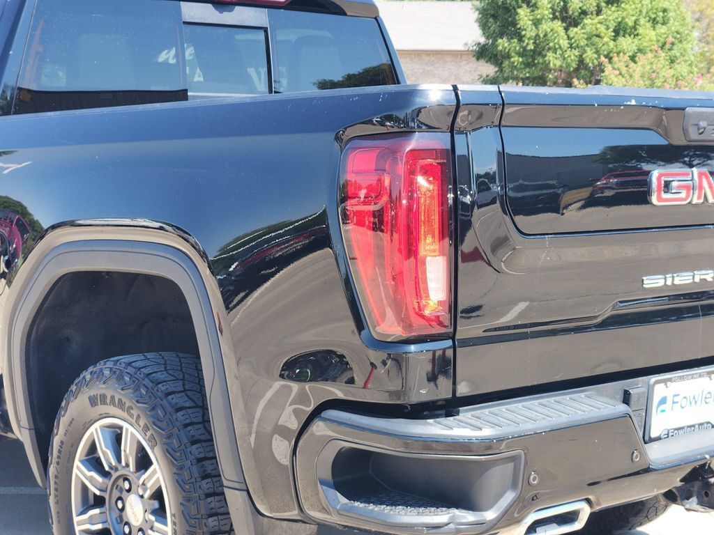Used 2024 GMC Sierra 1500 AT4 w/ Technology Package AWD/4WD image 15