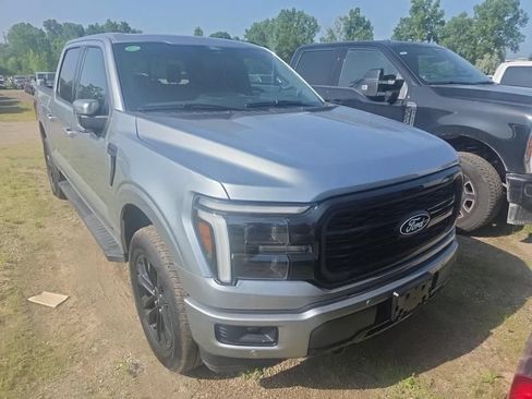Used 2025 Ford F150 Lariat AWD/4WD image 2