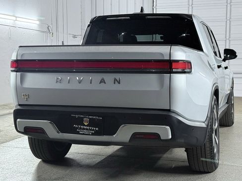 Used 2022 Rivian R1T Adventure image 9