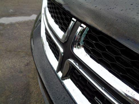 Used 2014 Dodge Journey SXT w/ Flexible Seating Group image 9