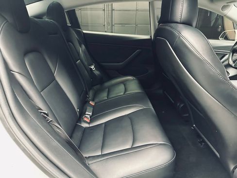Used 2018 Tesla Model 3 Long Range RWD image 21