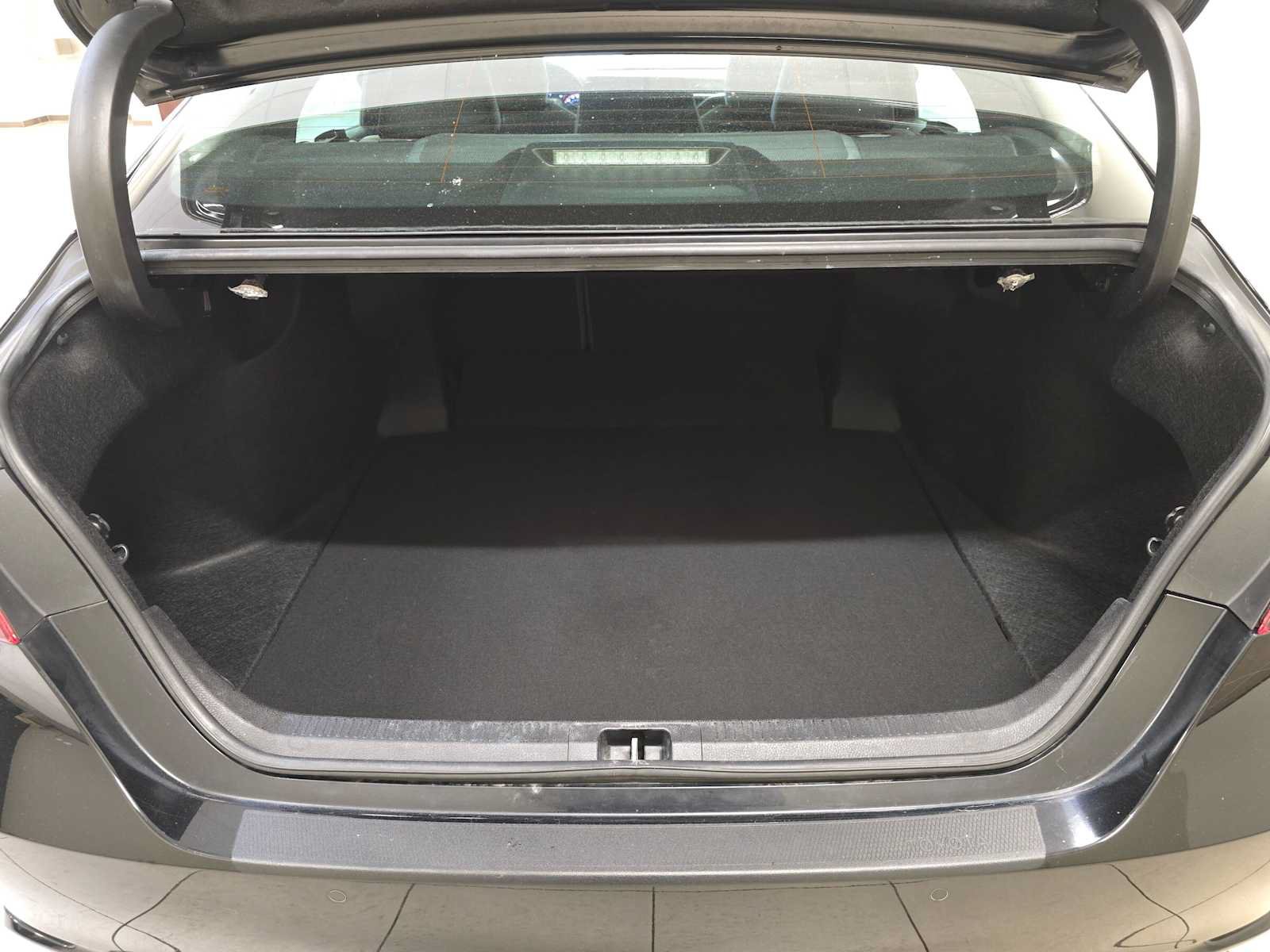 Used 2018 Toyota Camry XSE w/ Audio Package FWD image 31