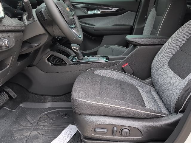 New 2026 Chevrolet TrailBlazer LT w/ Convenience Package FWD image 11