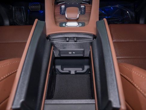 New 2026 Mercedes-Benz GLS 450 4MATIC image 29