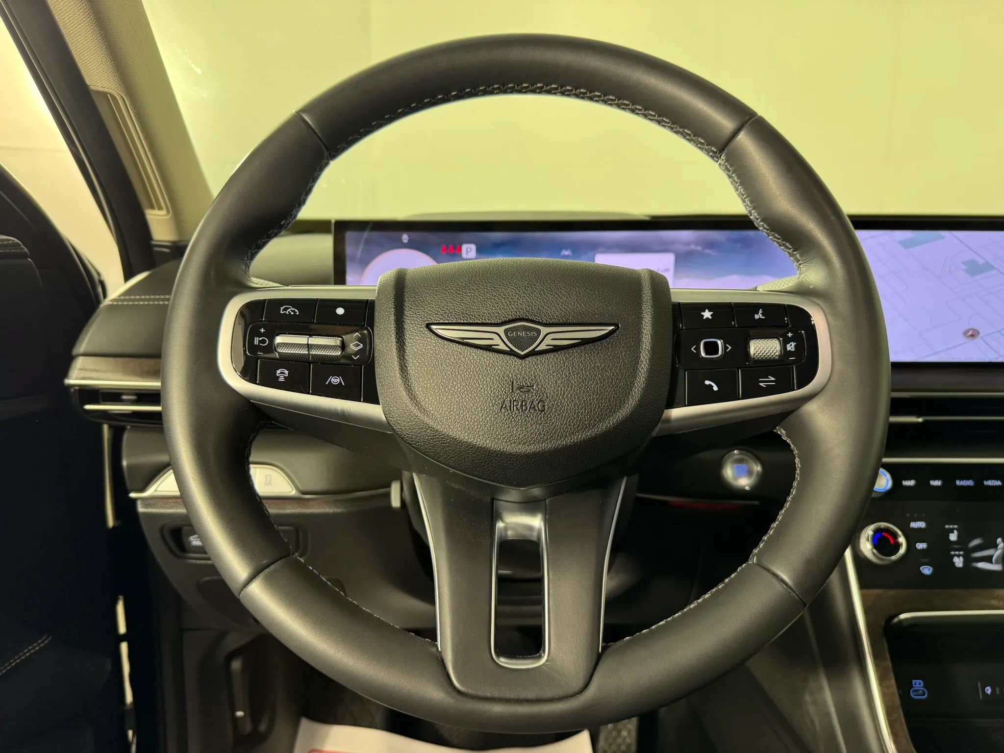 Used 2025 Genesis GV80 2.5T Advanced AWD/4WD image 13
