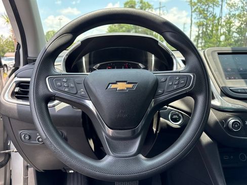 Used 2021 Chevrolet Equinox LT FWD image 11