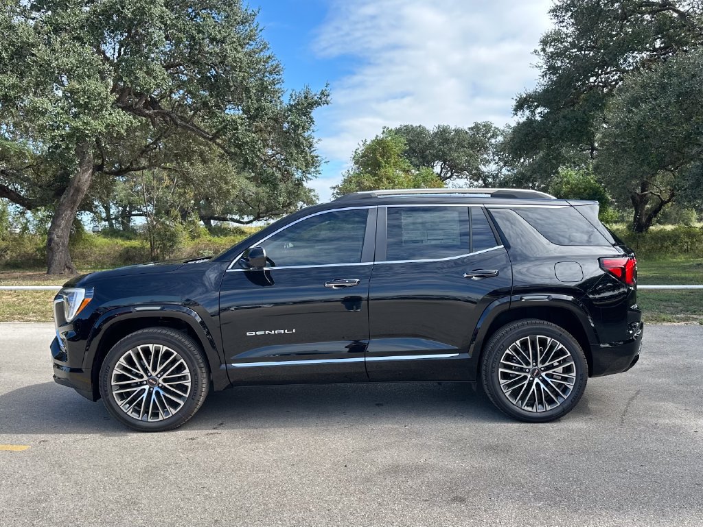 New 2027 GMC Terrain Denali w/ LPO, Floor Liner Package AWD/4WD image 8