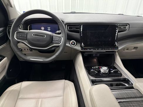 Used 2024 Jeep Wagoneer Series II w/ Convenience Group I AWD/4WD image 14