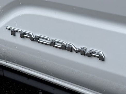 Used 2025 Toyota Tacoma SR5 image 49