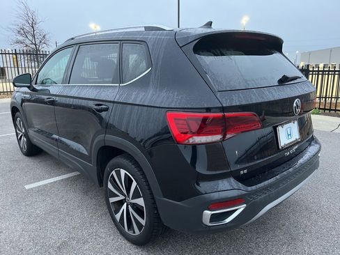 Used 2024 Volkswagen Taos SE image 6