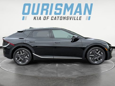 New 2025 Kia EV6 Light w/ Light LR Technology Package image 7