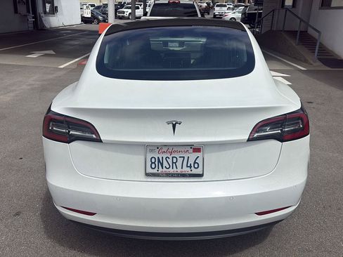 Used 2020 Tesla Model 3 Standard Range RWD image 4