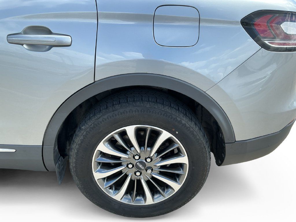 Used 2022 Lincoln Nautilus FWD w/ Premium Package image 14