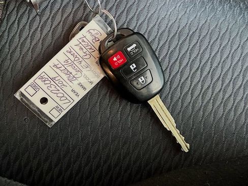 Used 2019 Toyota Corolla LE w/ Phone Cable & Charge Package image 32