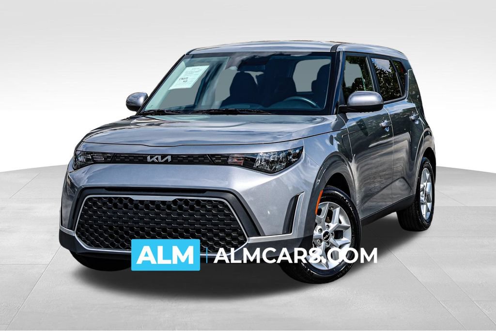 Used 2025 Kia Soul LX w/ LX Technology Package FWD image 1