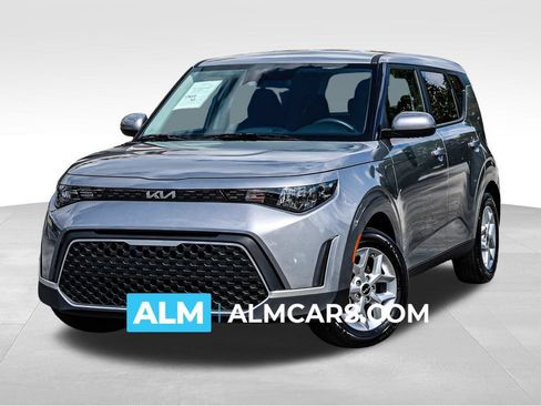 Used 2025 Kia Soul LX w/ LX Technology Package FWD image 1