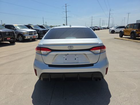 Used 2024 Toyota Corolla SE w/ SE Premium Package FWD image 13