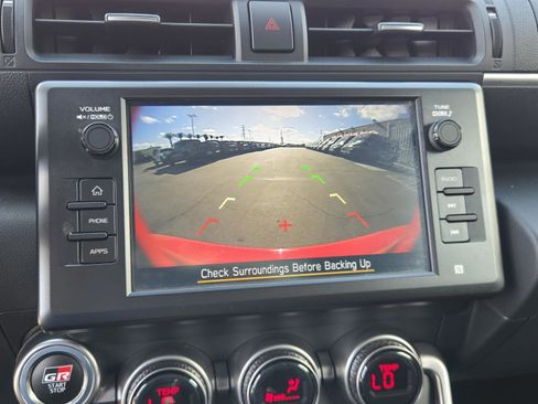 Used 2024 Toyota GR86 image 8