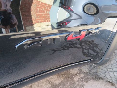 Used 2023 GMC Sierra 1500 AT4X image 15