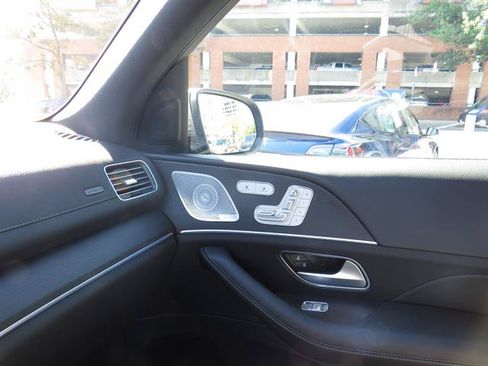 Used 2024 Mercedes-Benz GLS 450 4MATIC image 19